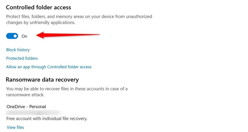 Turning on the controlled folder access in the Windows Settings app.