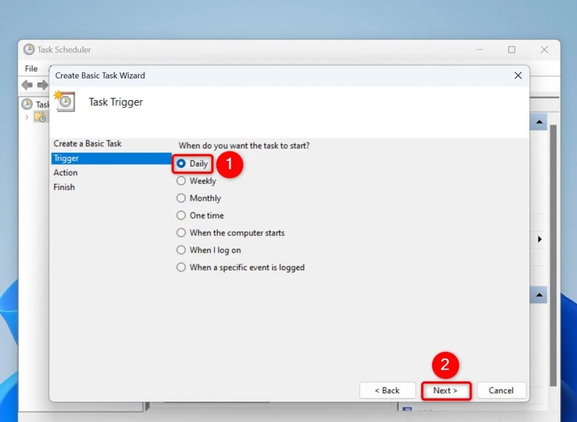 &lsquo;Daily&rsquo; and &lsquo;Next&rsquo; highlighted in Task Scheduler.