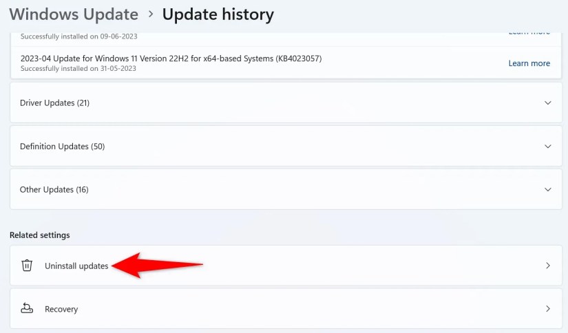 &lsquo;Uninstall Updates&rsquo; highlighted in Settings.