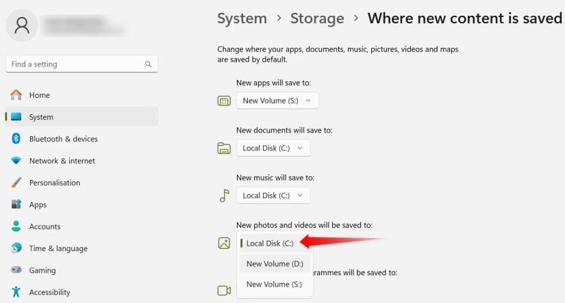 Changing the location where new photos and videos will be installed in the Windows Settings app.