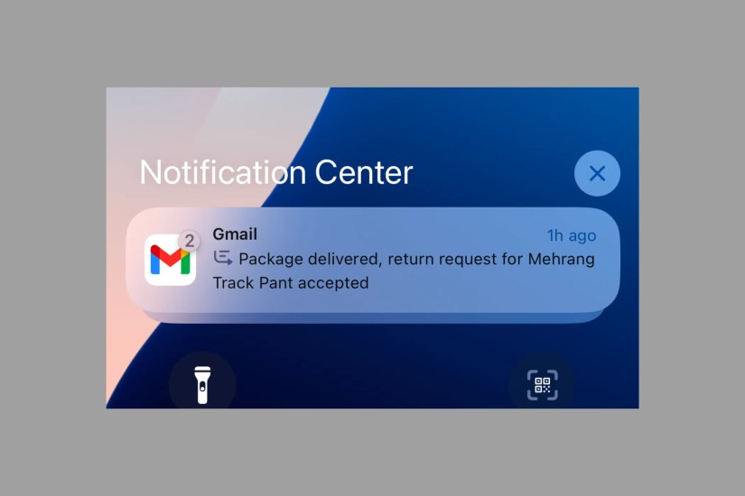 Screenshot of the Notification Summaries feature on an iPhone&rsquo;s lock screen.