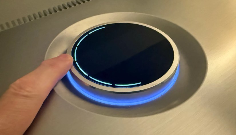 Close-up of the volume control of the Naim Mu-so.