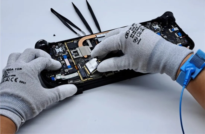 Steam Deck NVMe drive replacement.