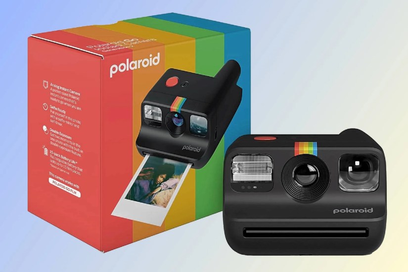 A Polaroid Go (Gen 2) next to its packaging.