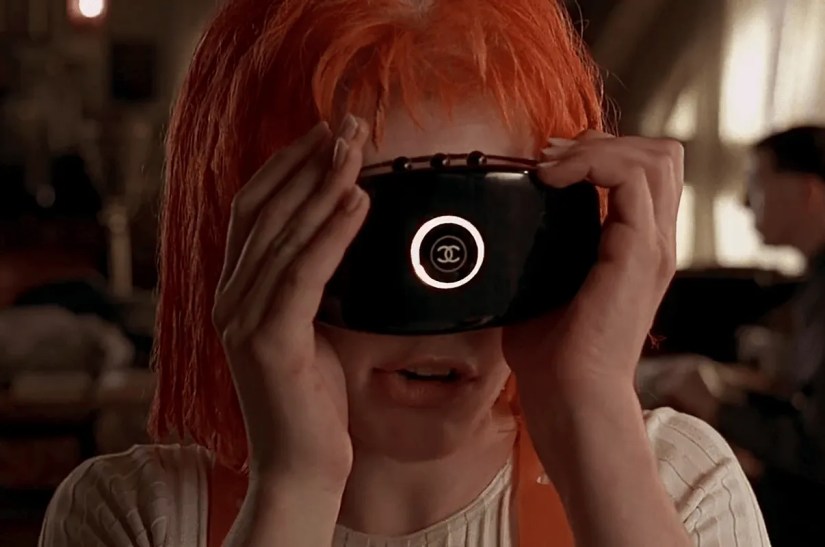 The makeup machine scene from the Fifth Element