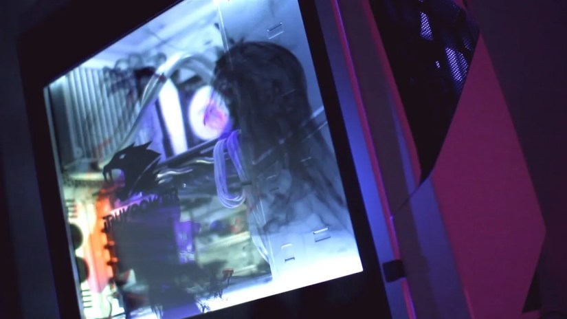iBuyPower&rsquo;s Project Snowblind PC from 2016 showing a screen built into the side of the computer&rsquo;s case.