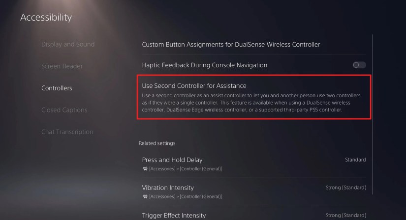 The &ldquo;Use Second Controller for Assistance&rdquo; option highlighted in red in the PS5 accessibility menu.
