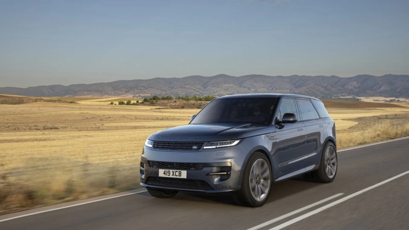 Front 3/4 action shot of a 2025 Land Rover Range Rover Sport