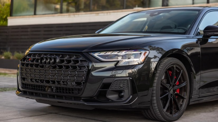 Close up of the front end of a 2022 Audi S8