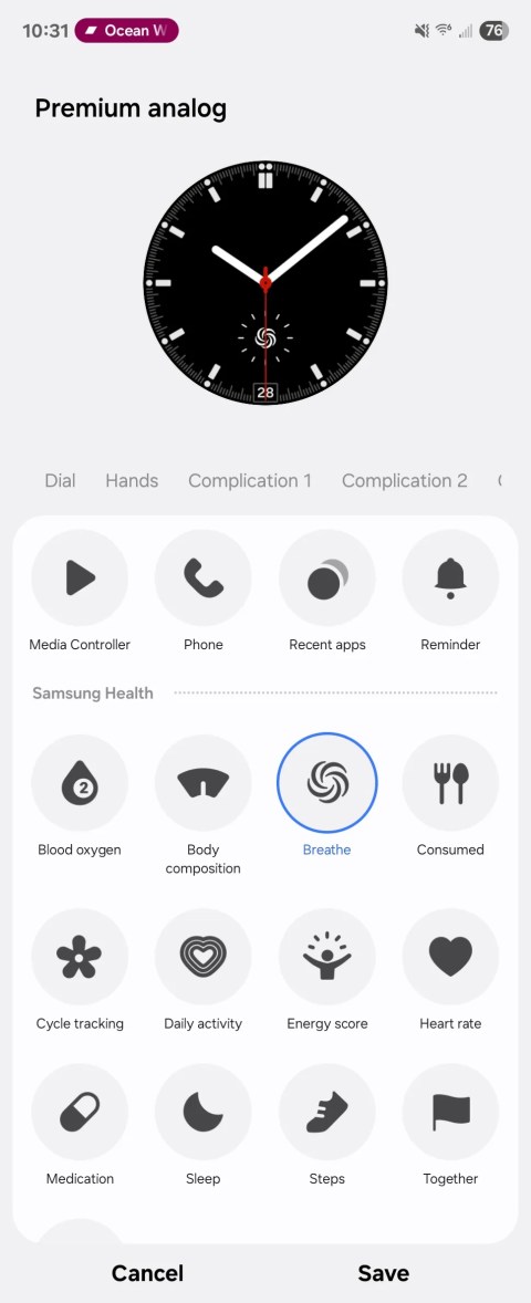 Selecting the &lsquo;Breathe&rsquo; complication for a watch face on a Galaxy Watch 6.