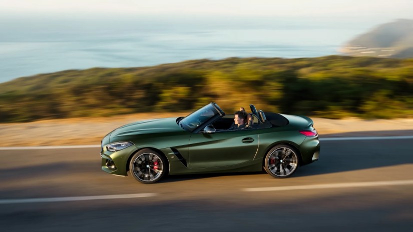 Side profile shot of a 2025 BMW Z4