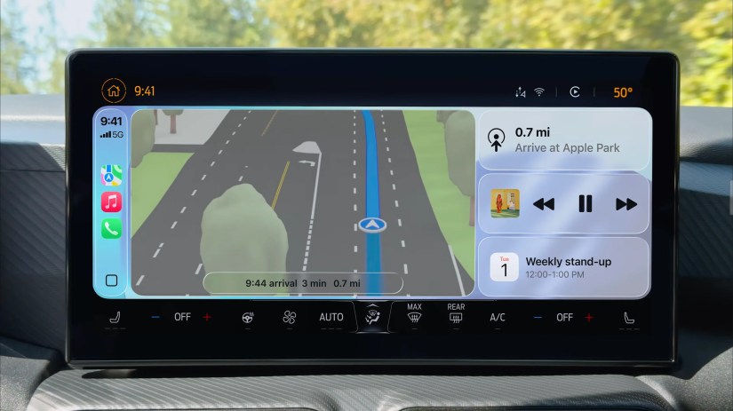 iOS 26 CarPlay.