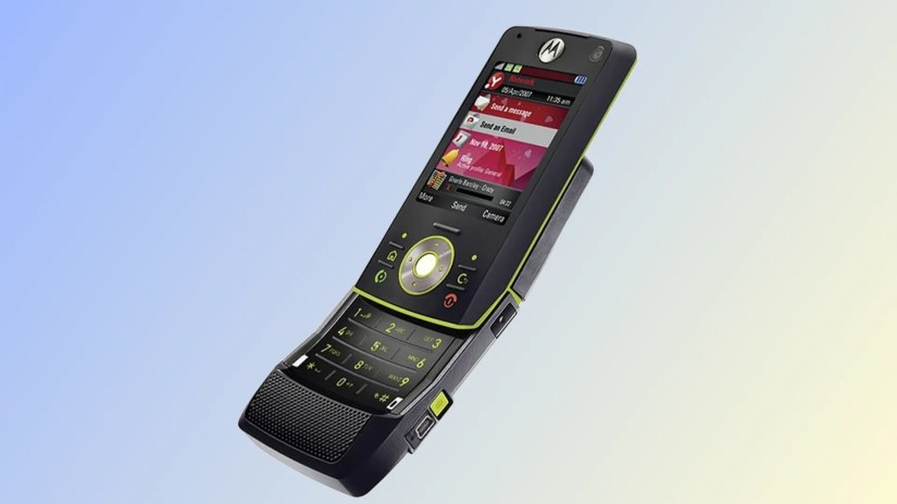 A Motorola Rizr Z8 on a bluish background.
