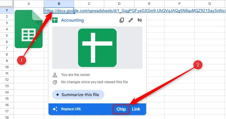 A link is clicked in Google Sheets, and the option to convert the URL into a chip is highlighted.
