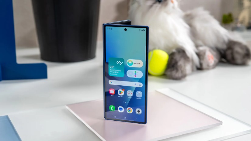 samsung galaxy z fold 7 standing on display showing the home screen on the cover display 54641201987 o-1