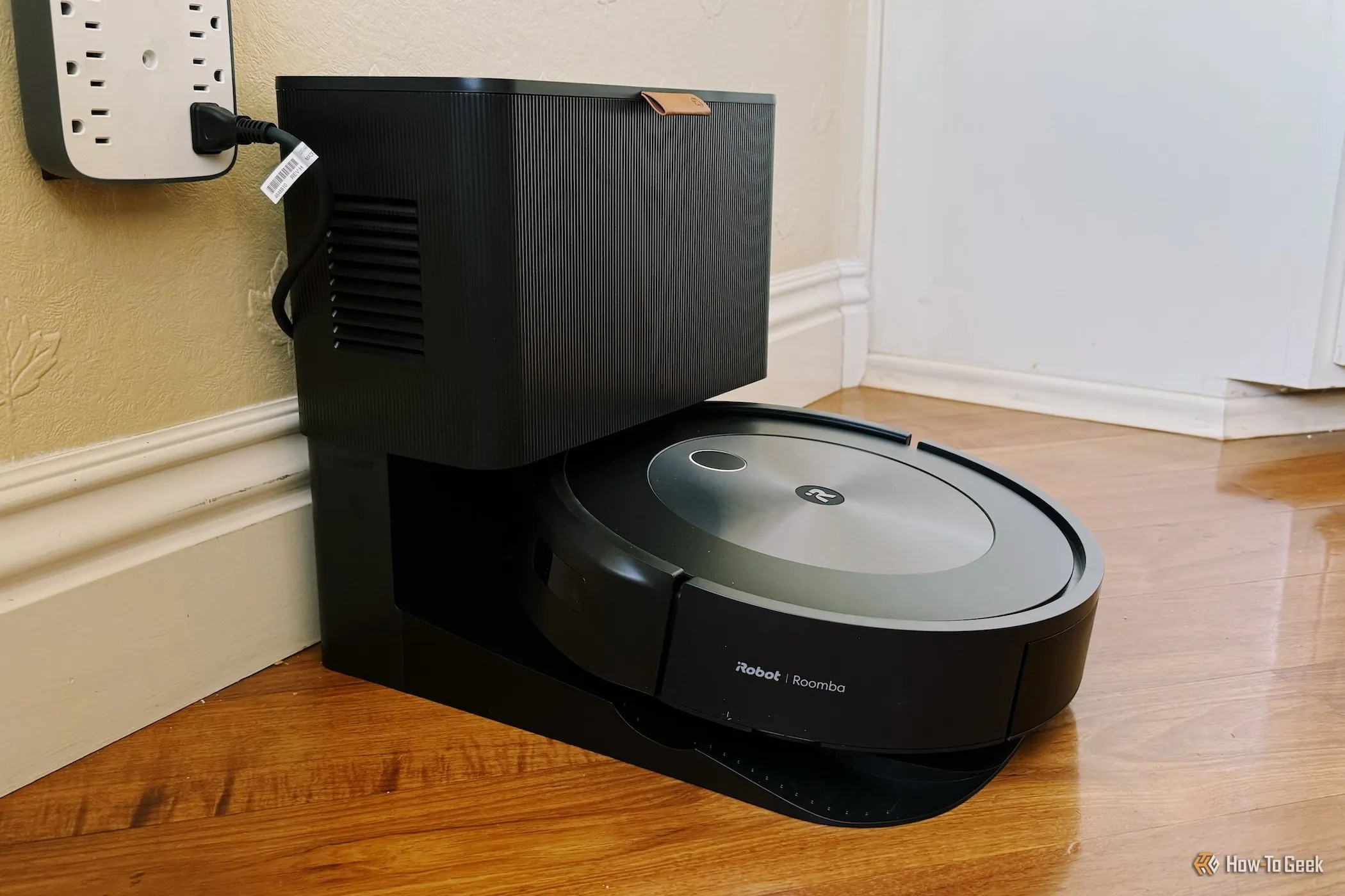 iRobot Roomba Combo j5+ Review A Satisfactory Robot Vacuum and Mop