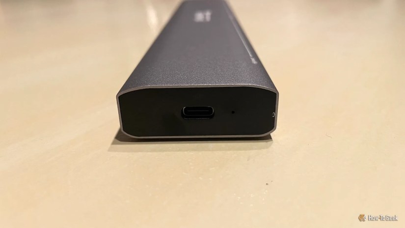 The side-facing USB-C power input on the Plugable PS-10CC USB-C Charging Station.