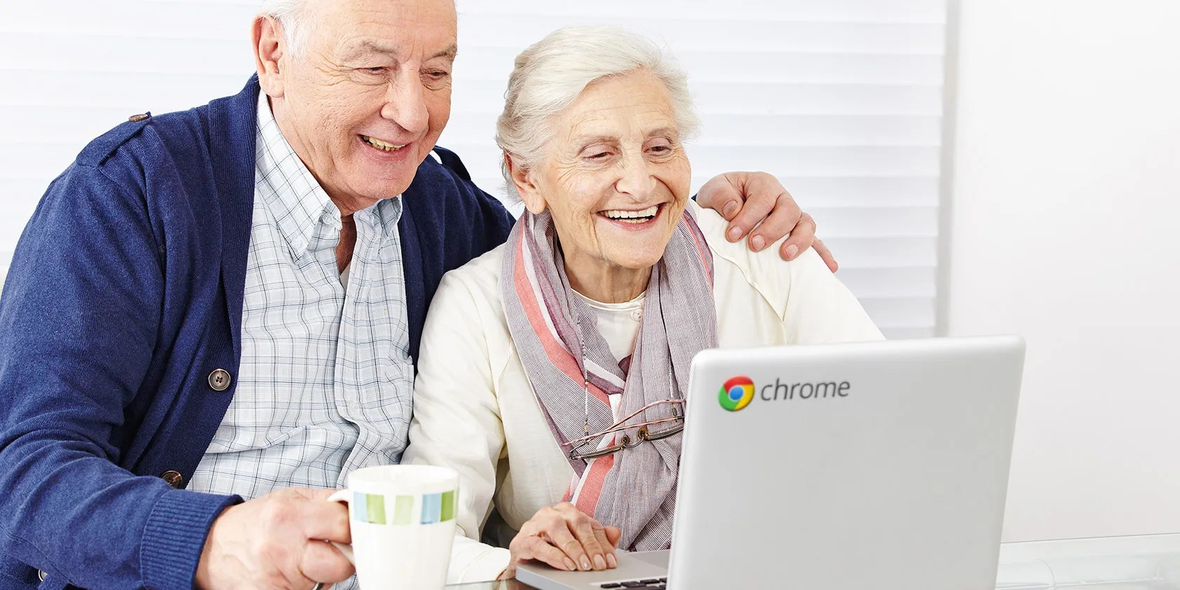 5 Reasons Chromebooks are the Perfect Computer For an Elderly Person