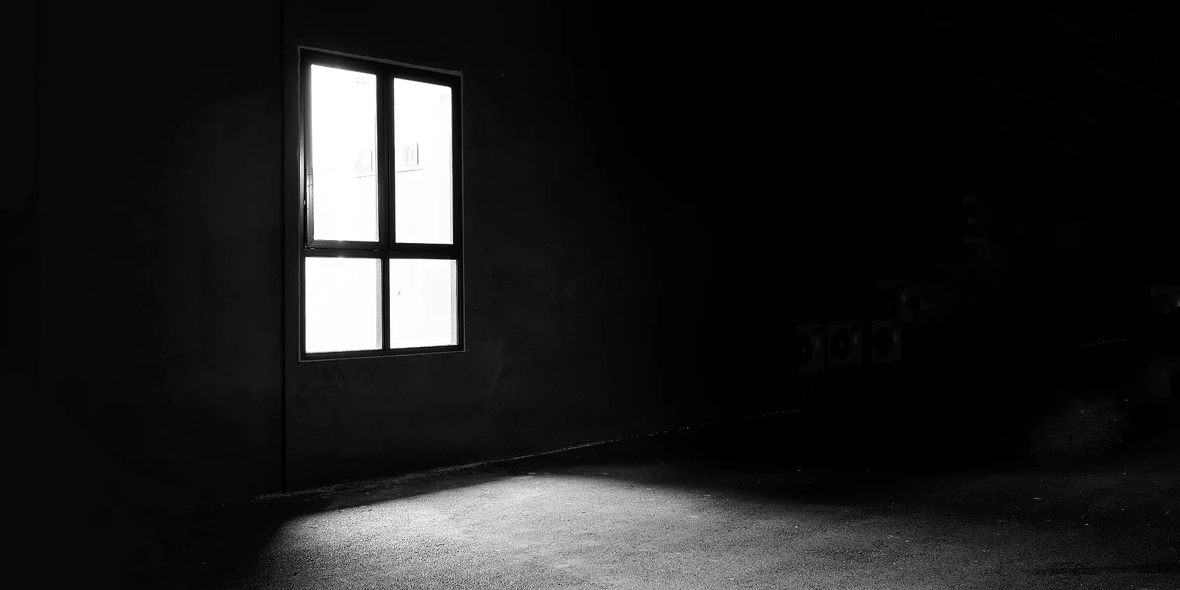 How to Enable Dark Theme in Windows 10 (No Registry Tweaks)