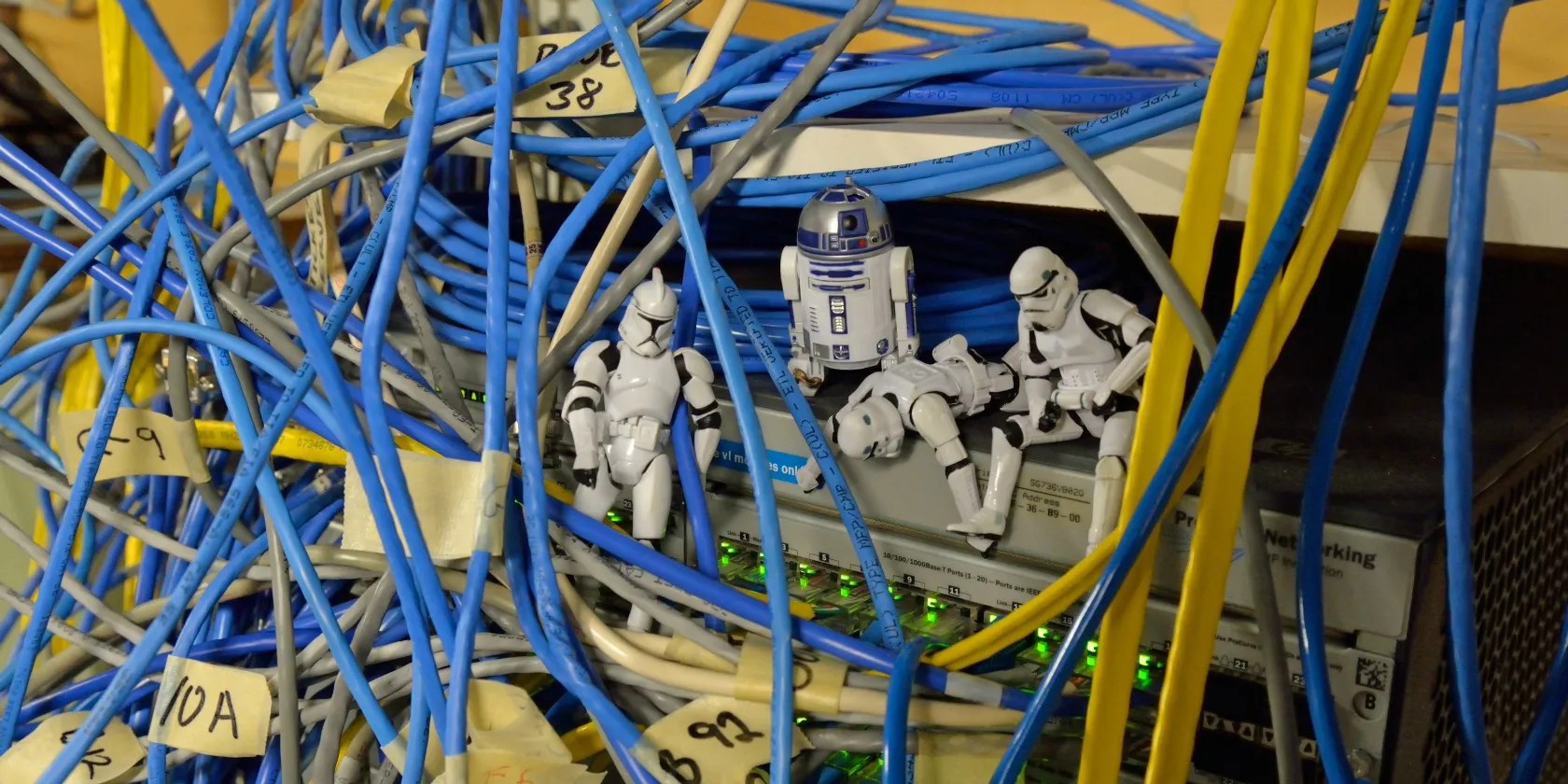 7 Tips to Keep Desk Cables Tidy Flipboard