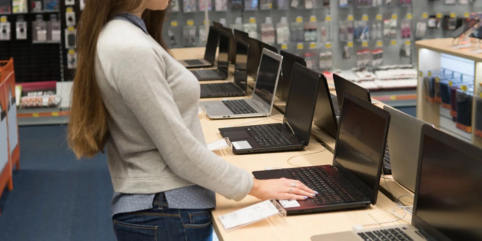 The Best Student Discounts on Laptops, Smartphones, Tablets, and More