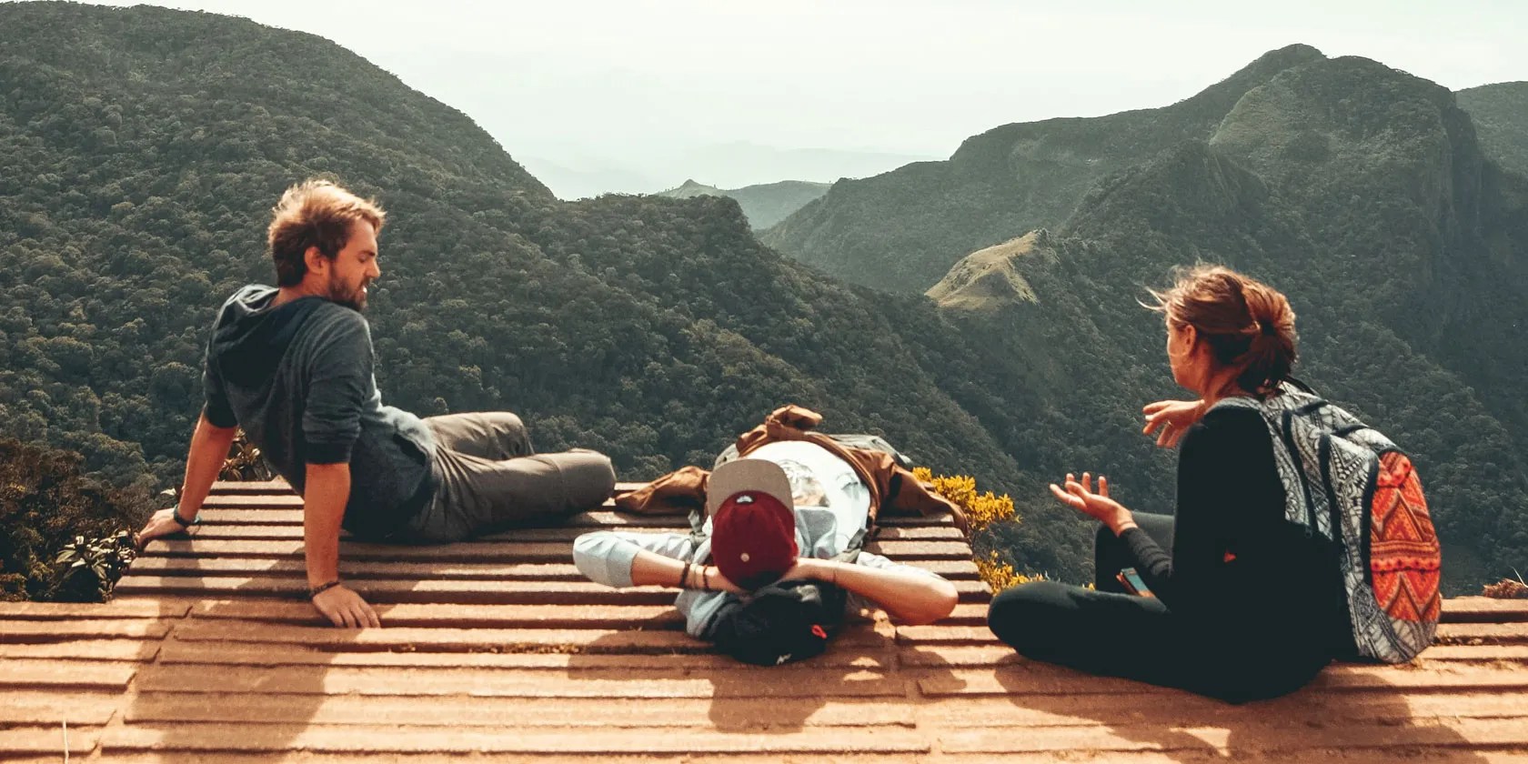 How to Plan a Wonderful Group Vacation With Friends MakeUseOf