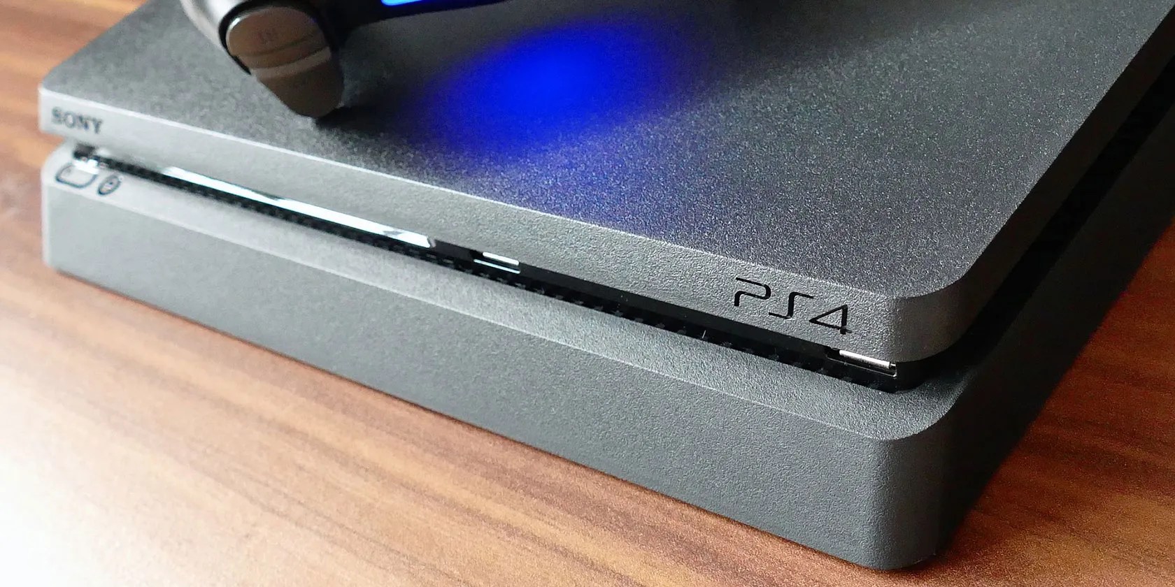How to Turn a PS4 Off With or Without a Controller