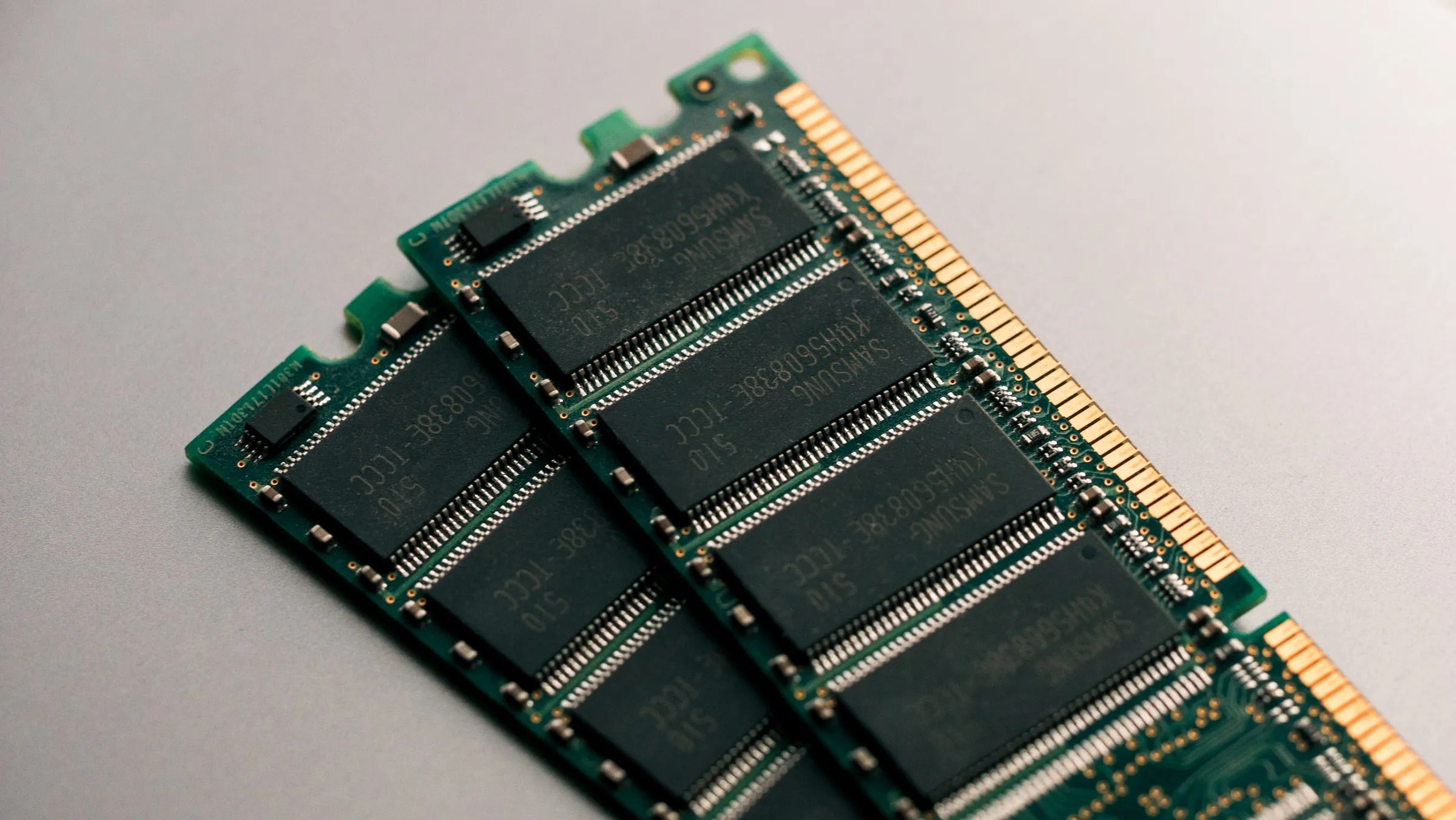 Here's How to Overclock PC RAM But Should You?