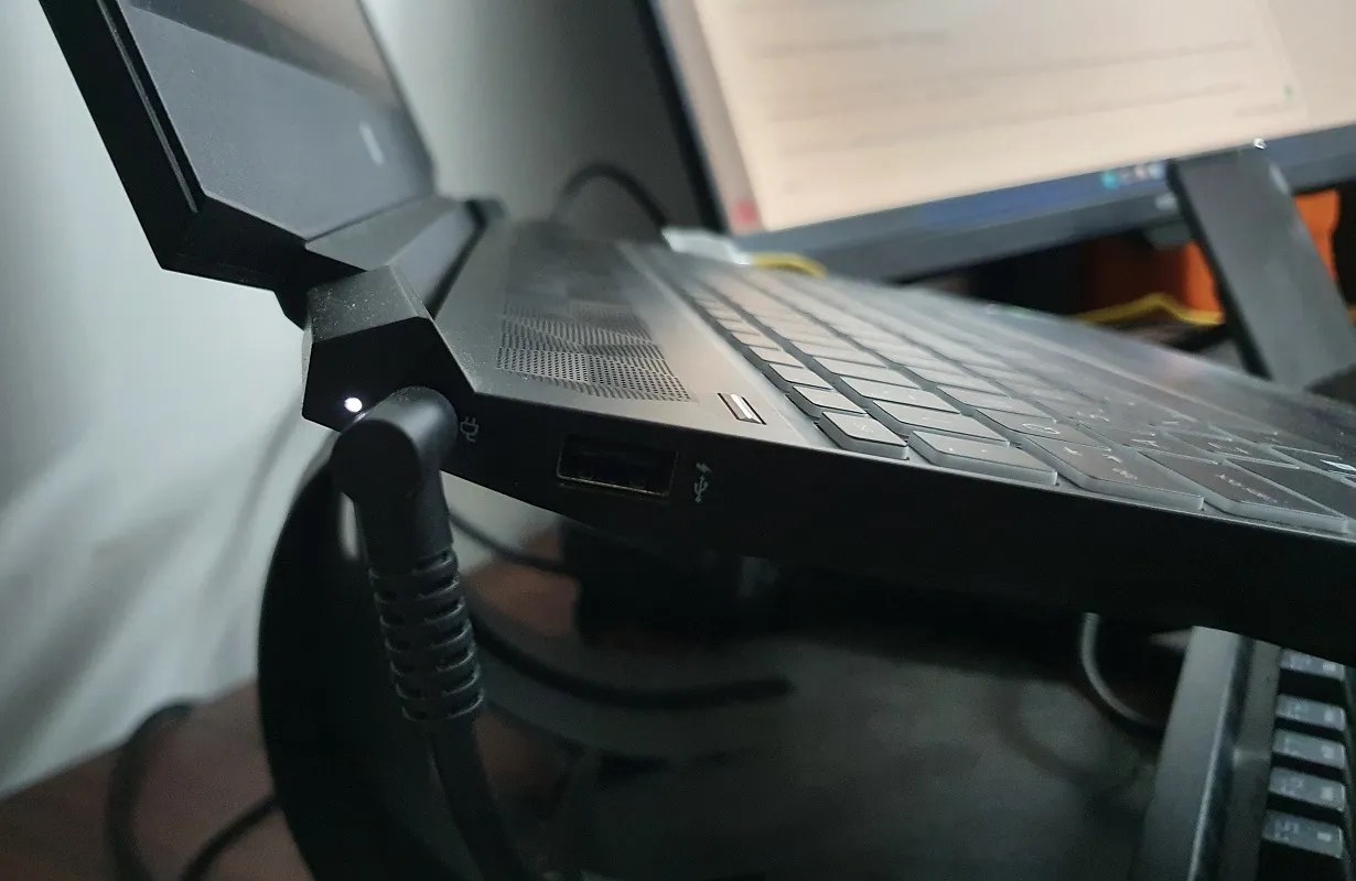 8 Ways to Keep Your Laptop Battery Healthy for a Long Time