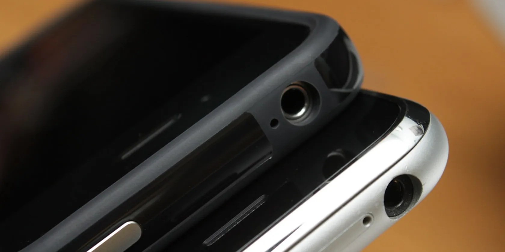 How to Clean a Headphone Jack 5 Methods