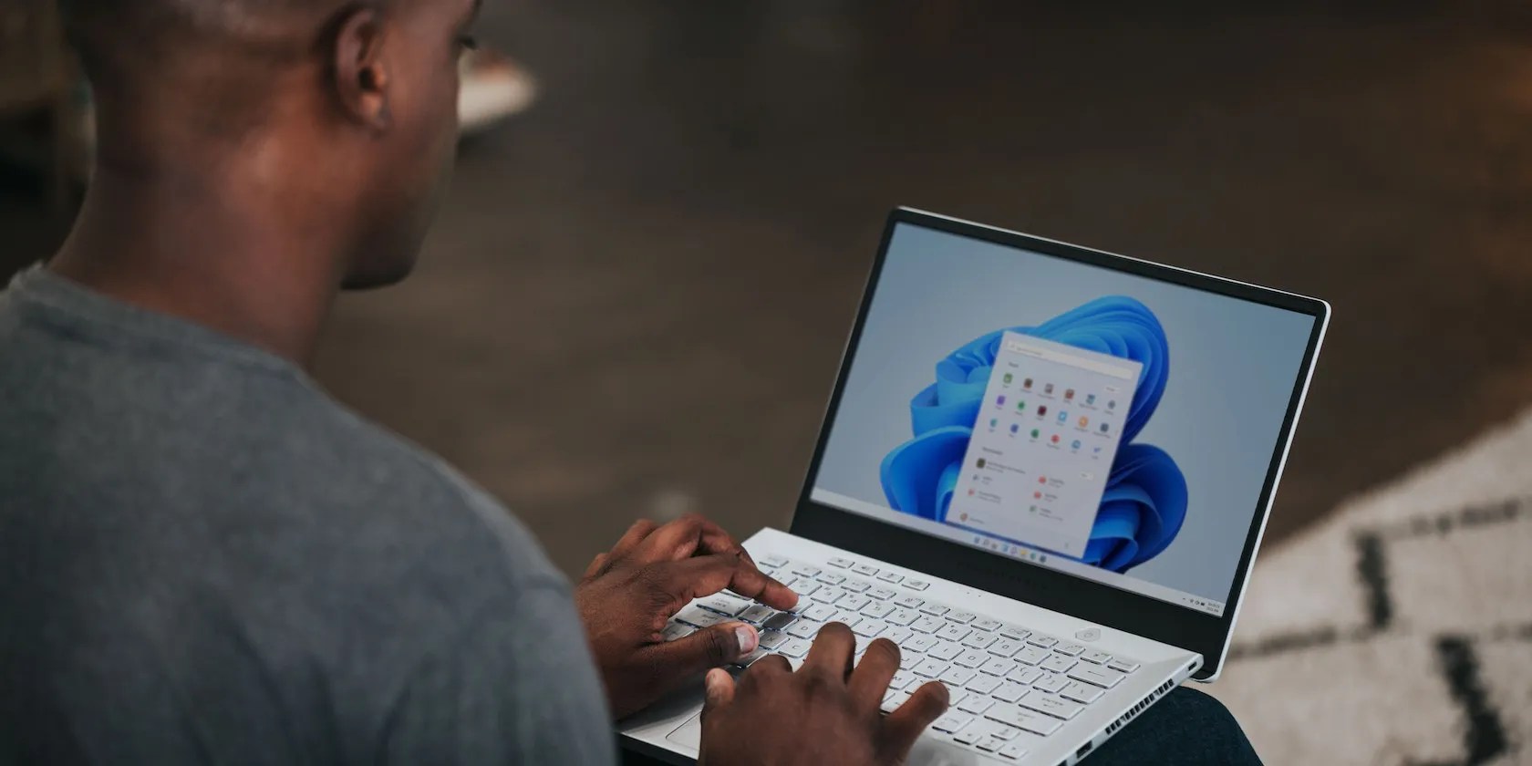 How to Zoom In or Out on a Windows PC