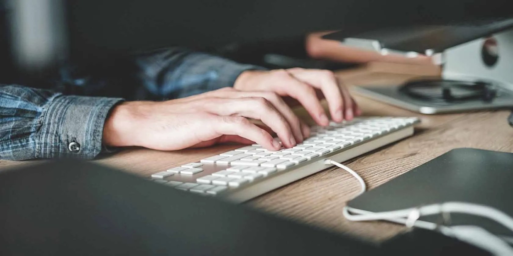 How to Log In to a Mac Without Using the Keyboard
