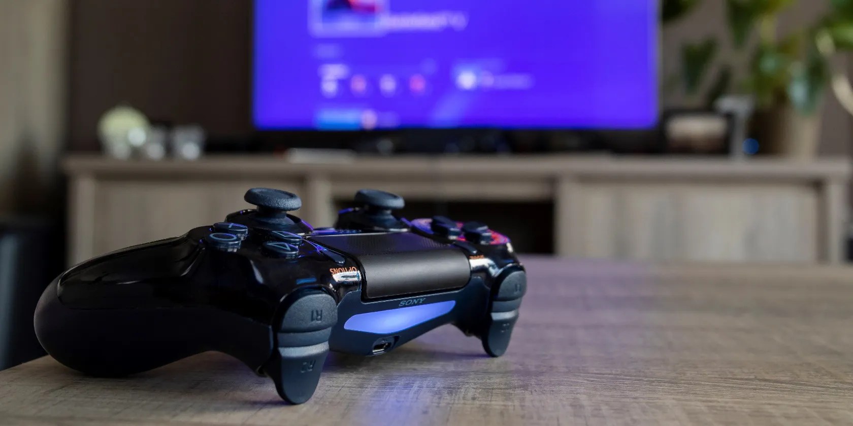 How to Use a PS4 Controller on a PS5 Flipboard