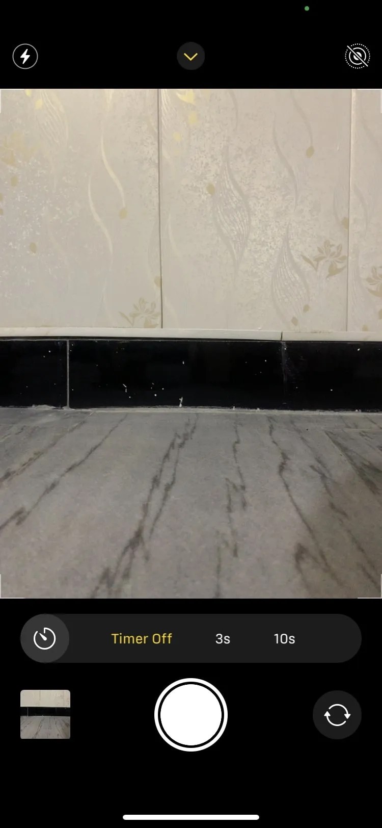 How to Set a Timer to Take a Group Picture on Your iPhone