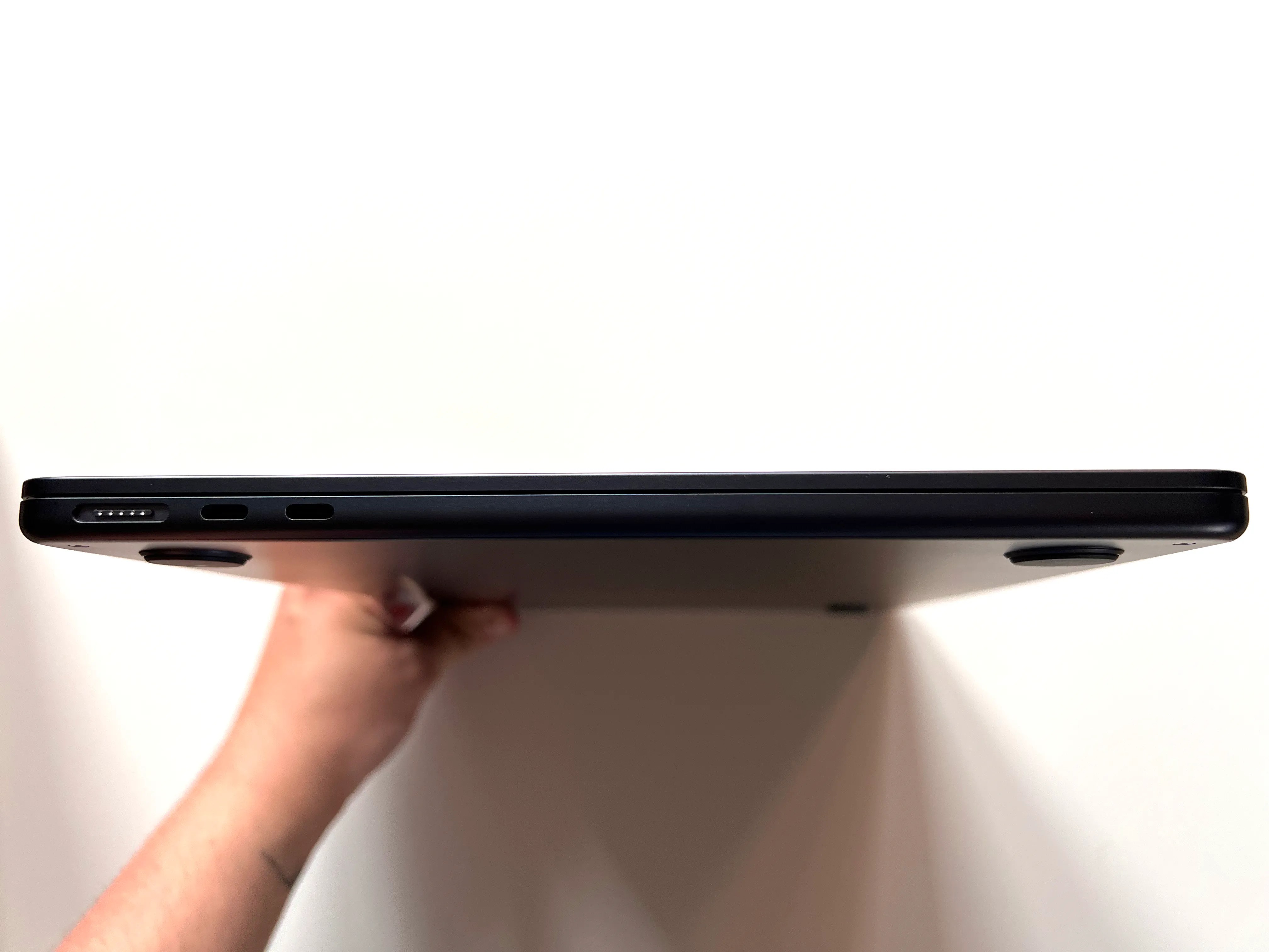 M2 MacBook Air Review A Soaring EntryLevel Mac Machine