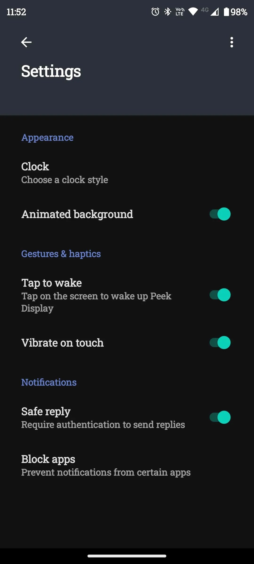How to Change the Peek Display Clock on Motorola Phones