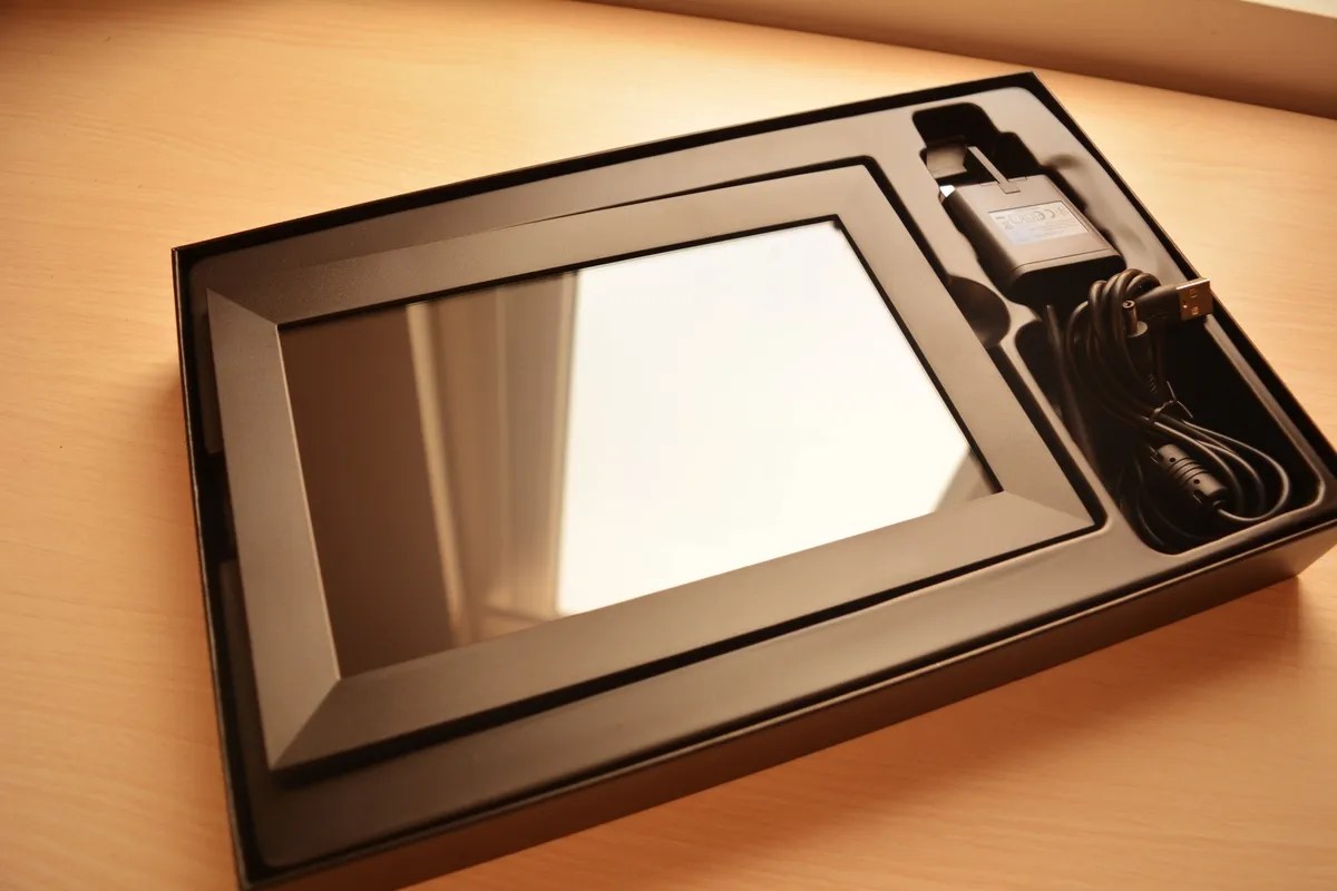 Thought Wi-Fi Photo Frames Were Dead? Frameo Doesn't Think So