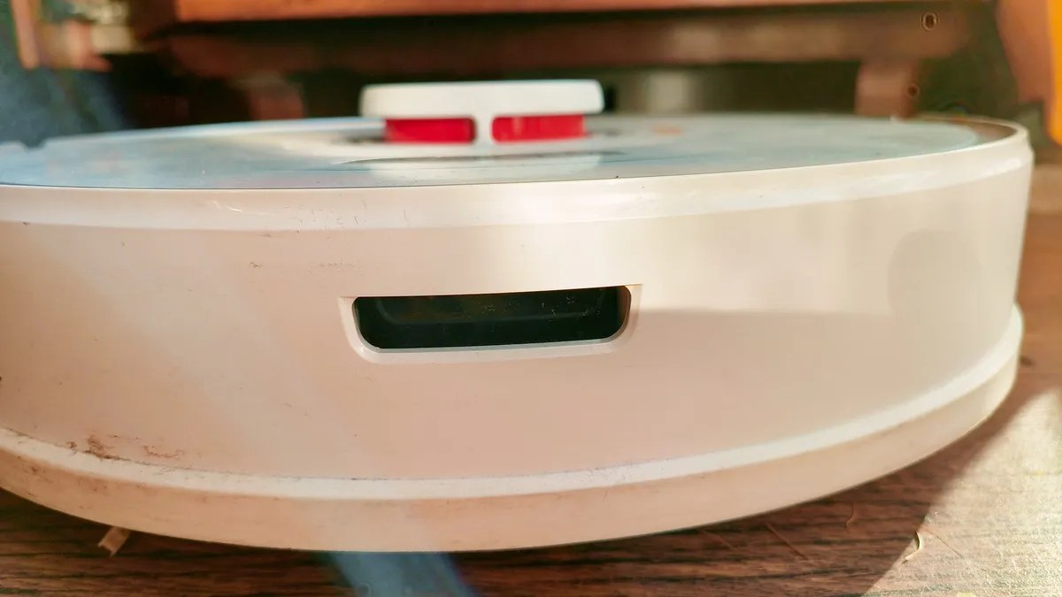 10 Tips to Prolong Your Robot Vacuum's Lifespan