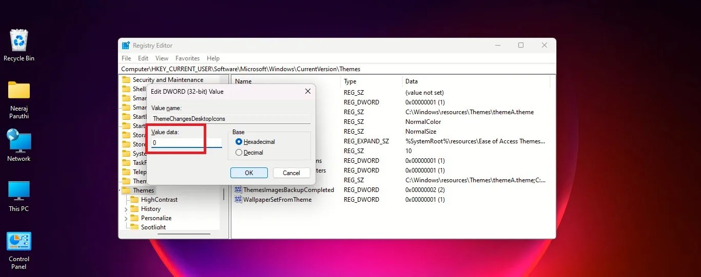 How to Keep Default Desktop Icons and Mouse Pointer While Changing