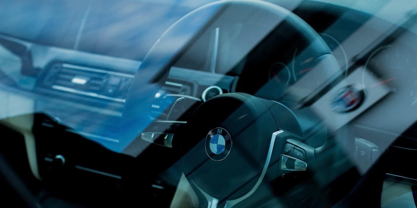 How to Avoid Reflections When Taking Photos