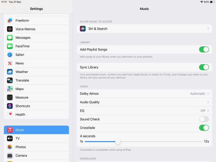 Apple Settings showing Music Options with Crossfade set to 4 seconds