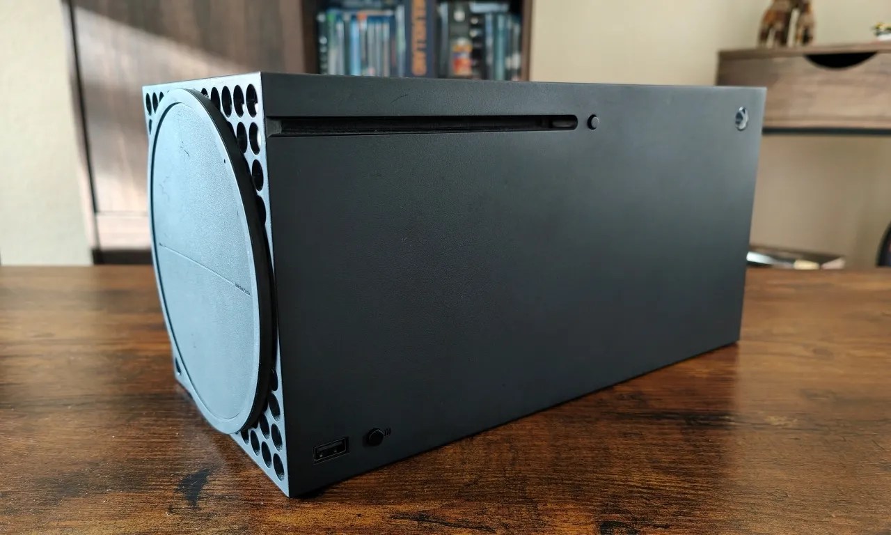 Disc Stuck in Your Xbox Series X? How to Manually Eject It