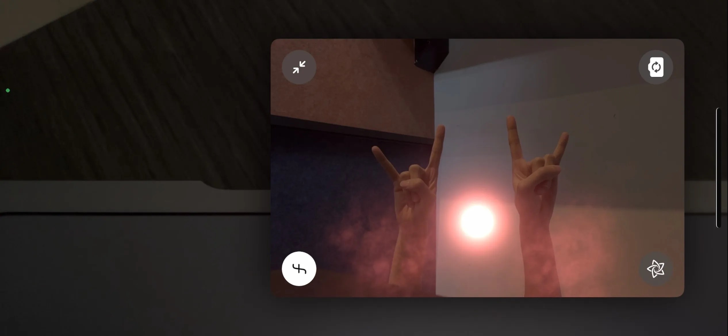 How to Use Hand Gestures to Trigger Reactions in FaceTime Video Calls