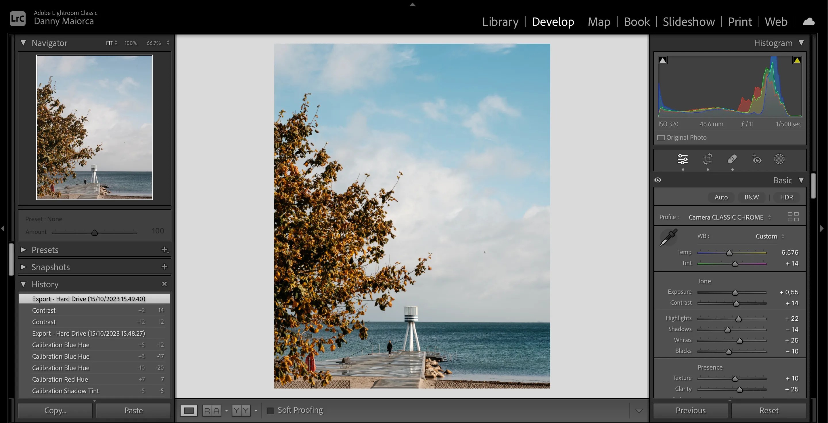 How to View, Create, and Delete Photo Versions in Lightroom