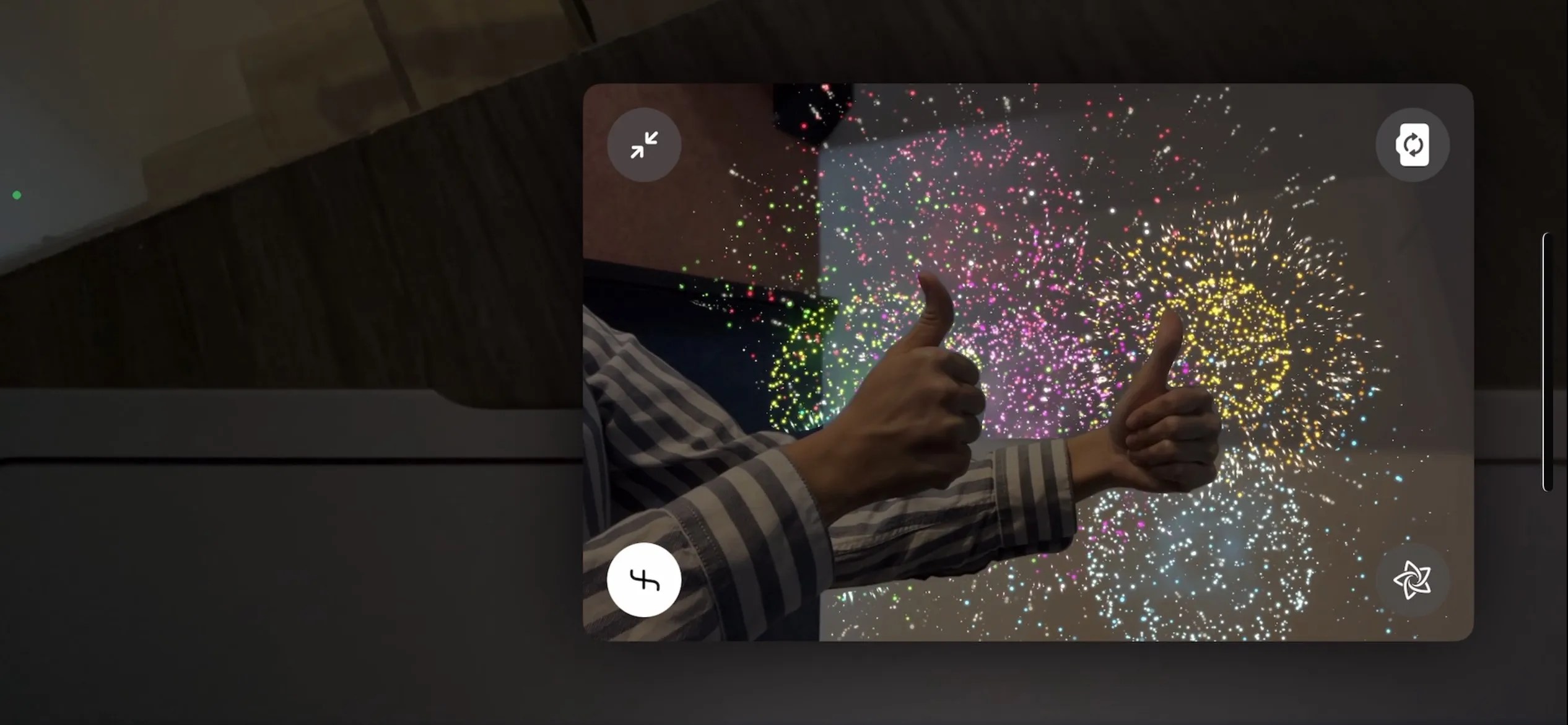 How to Use Hand Gestures to Trigger Reactions in FaceTime Video Calls
