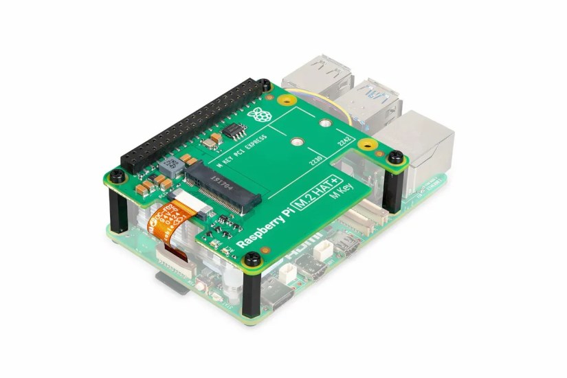 Raspberry Pi 5 connected to a M.2 HAT