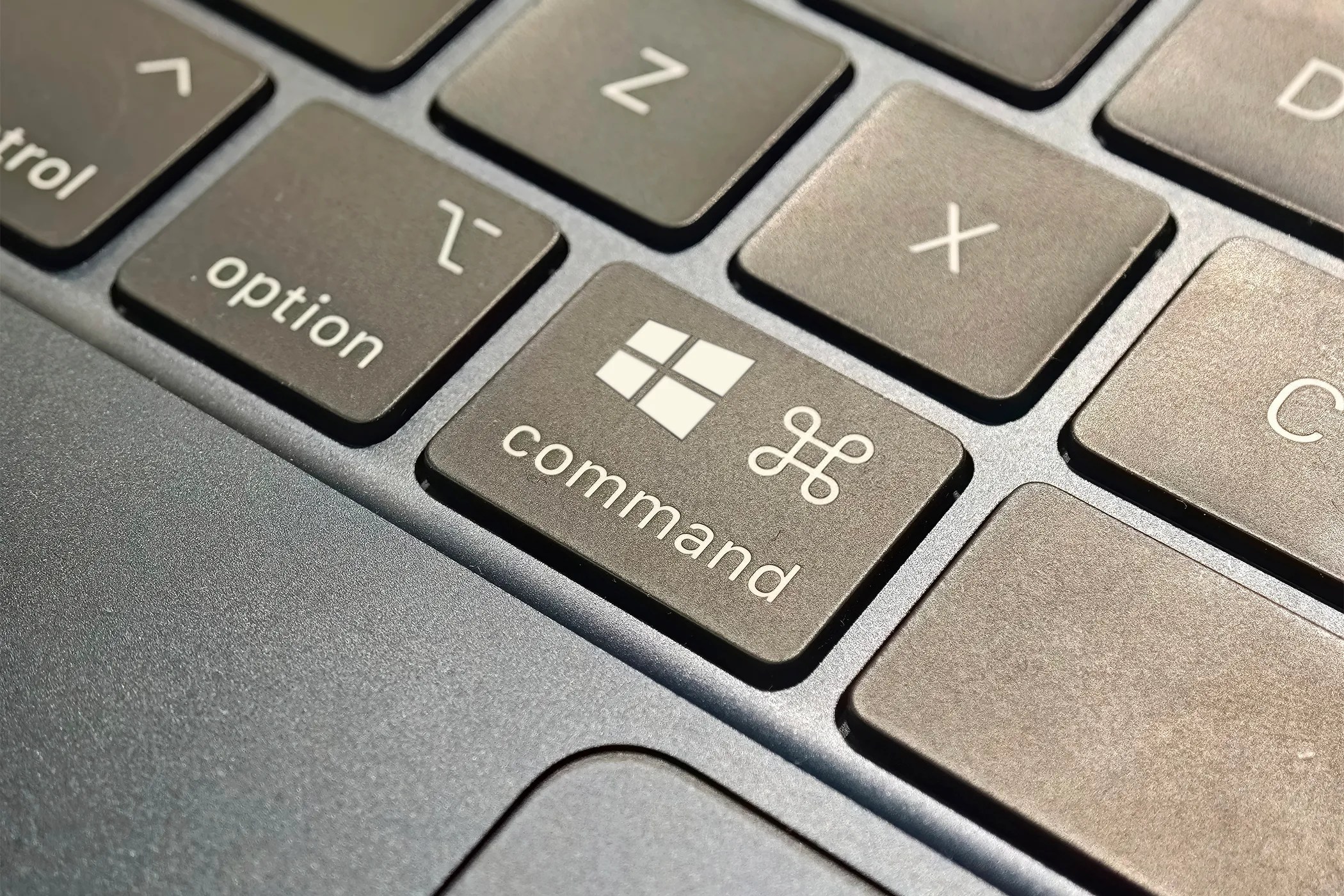 What Is the Command Key on Windows? A Guide to Mac Keys on Windows 10