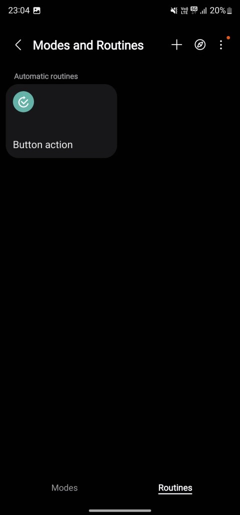 Creating a new routine on a Galaxy phone.