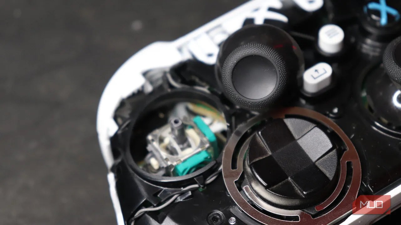 Xbox Controller Drifting? Here's How to Fix That