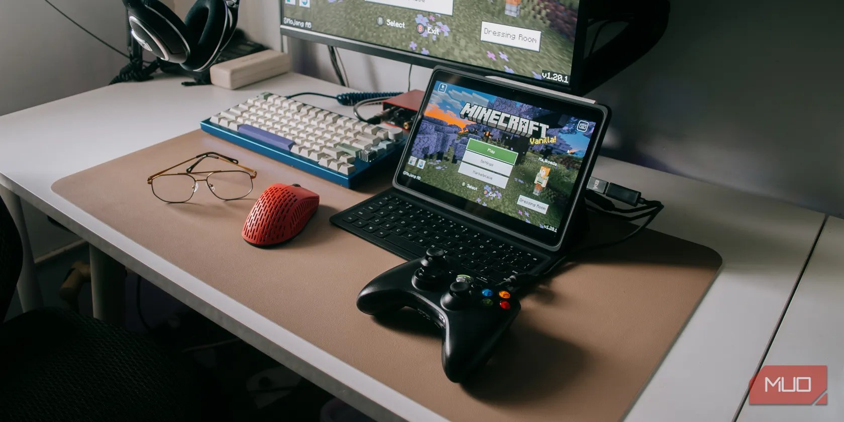 How to Play Minecraft With Friends 5 Different Ways